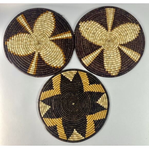 Decor Other - Vintage Hand Woven 9’.5” Coiled Spiral Basket Tray Wall Decor Southwest Lot